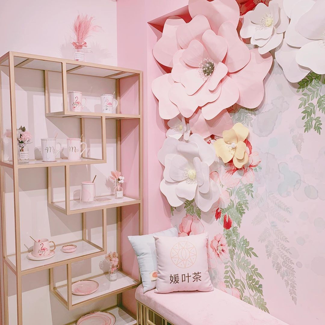 YTEA pink bubble tea cafe Singapore