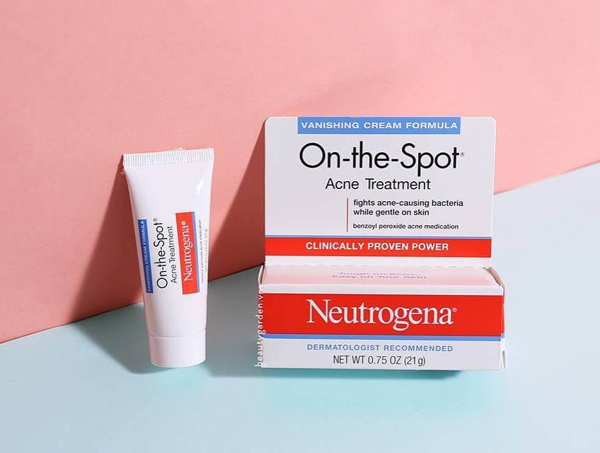 Neutrogena On-the-Spot Acne Treatment cream Singapore
