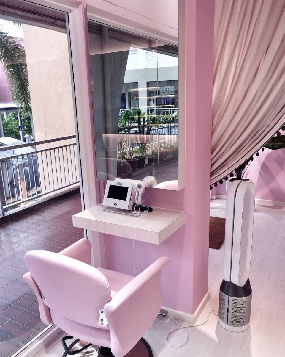 Pink chairs in Heartlight Hair Studio