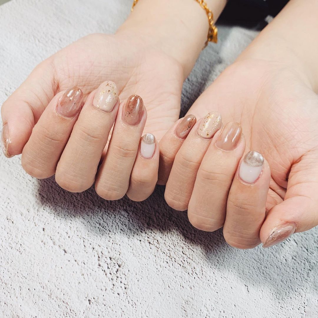 brown an beige milk tea nail art