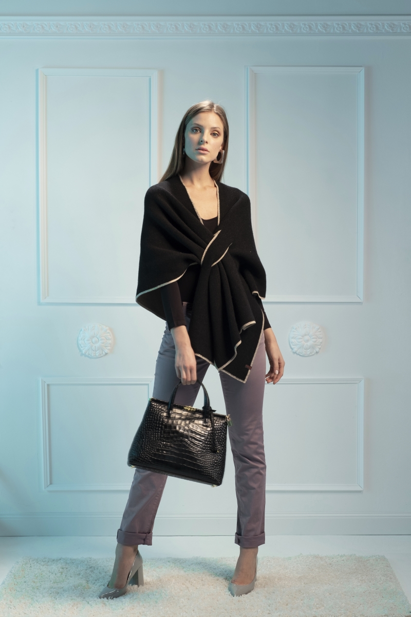 black Priscilla by Lanzetti bag with croc effect