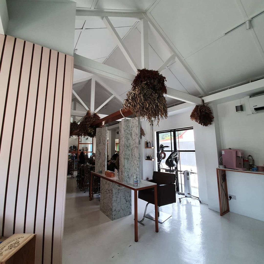MOD Cafe Salon Singapore