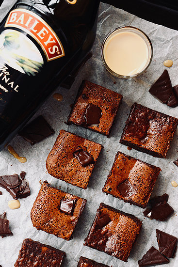 Mai Hiam Buay Pai Bailey's brownies