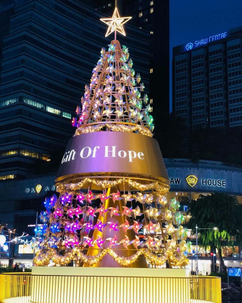 Christmas light-up Singapore 2020 ION Orchard