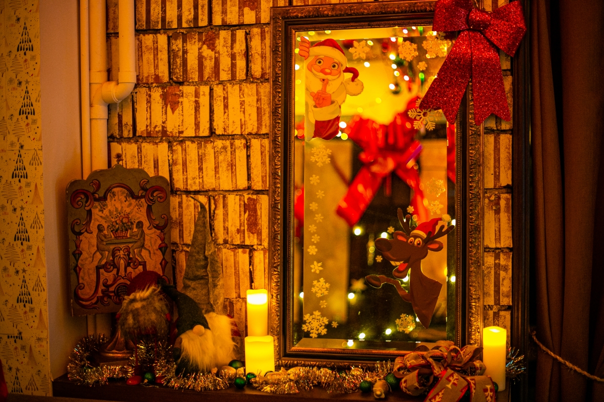 Barbary Coast Christmas decor with mirror