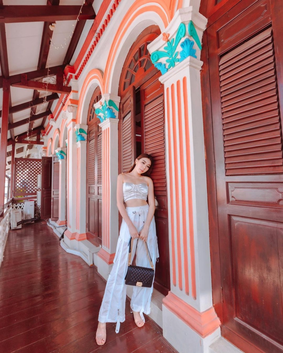 Sweetea Caffe balcony corridor