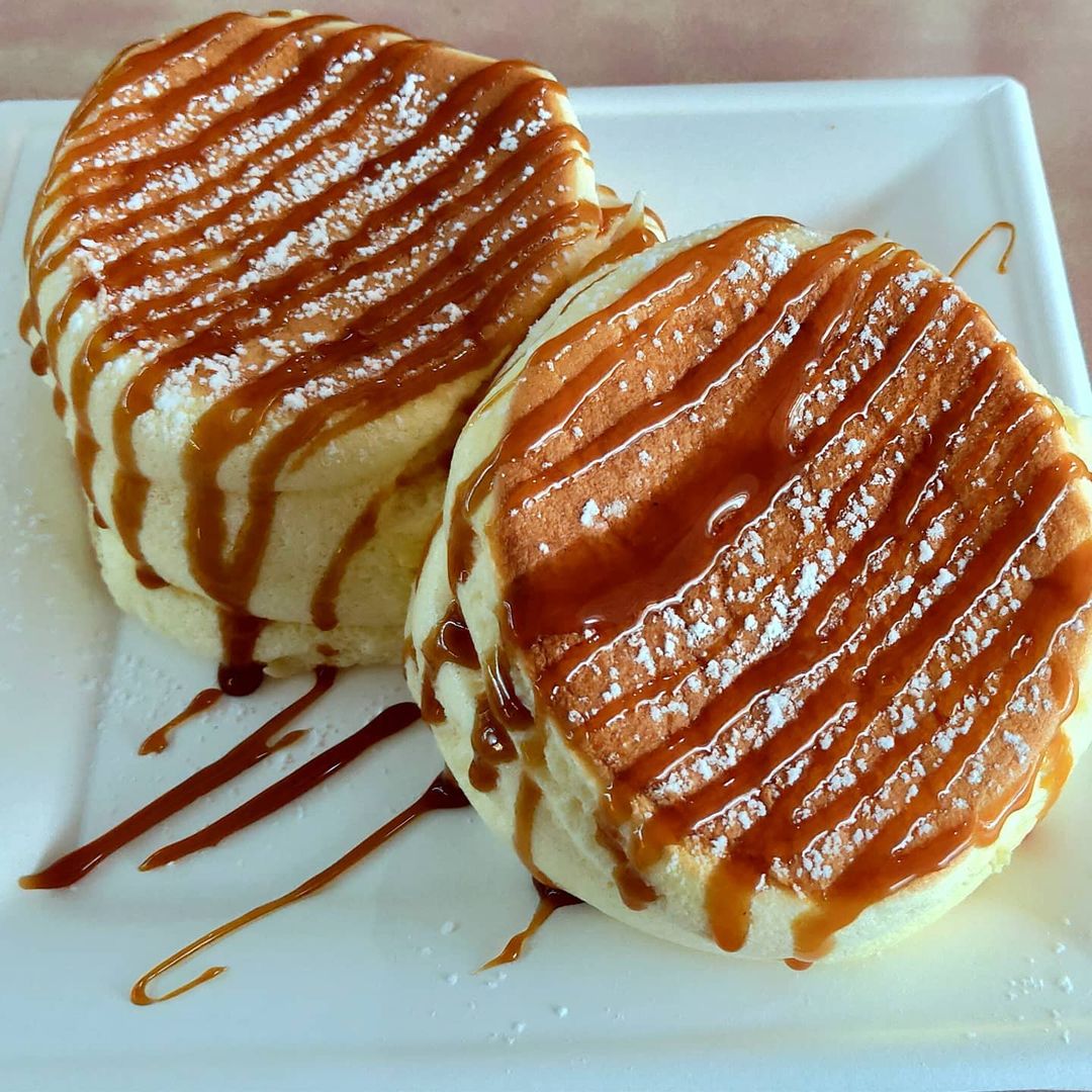 sweet.rex souffle pancakes with maple syrup