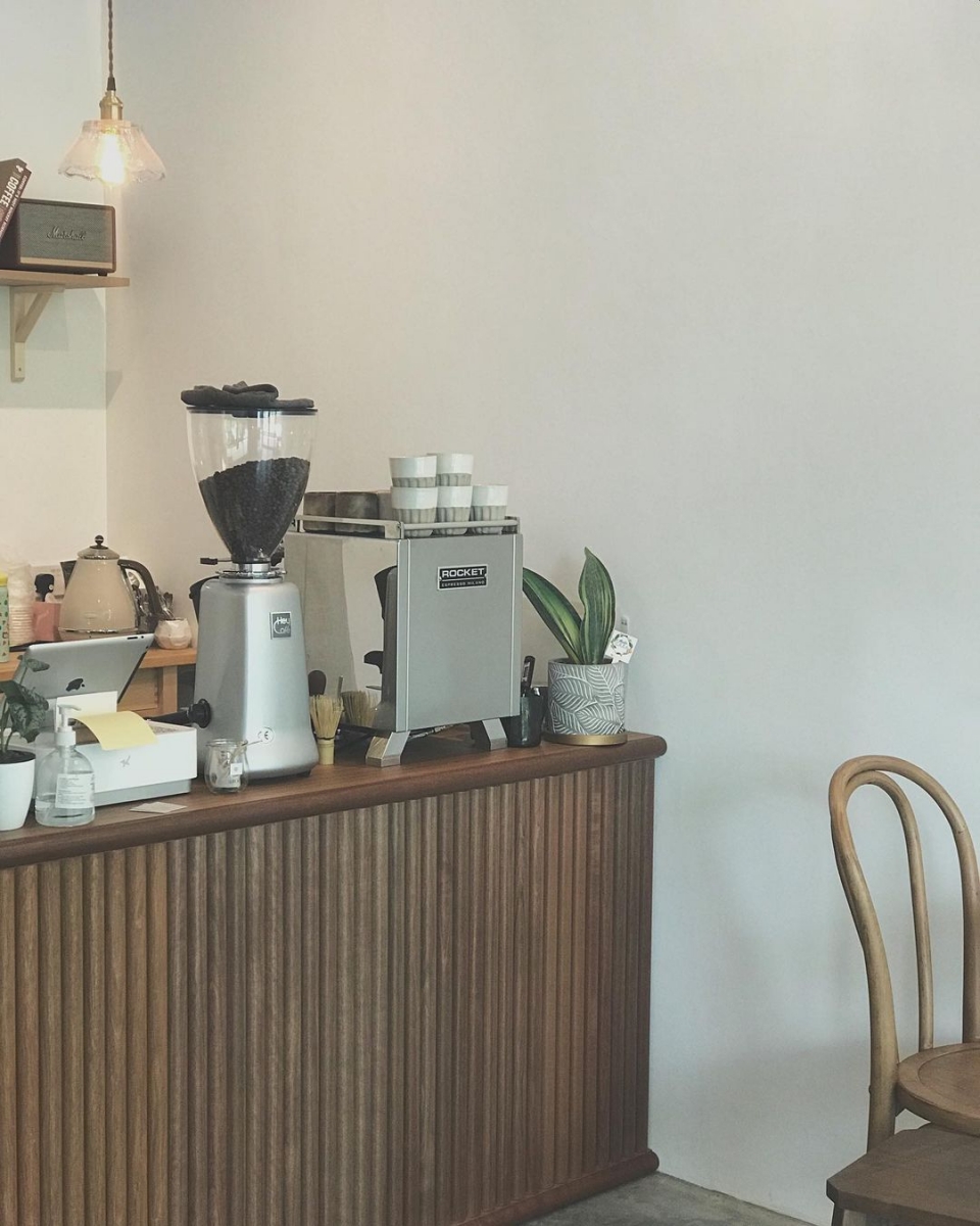 Simple Cafe bar table area