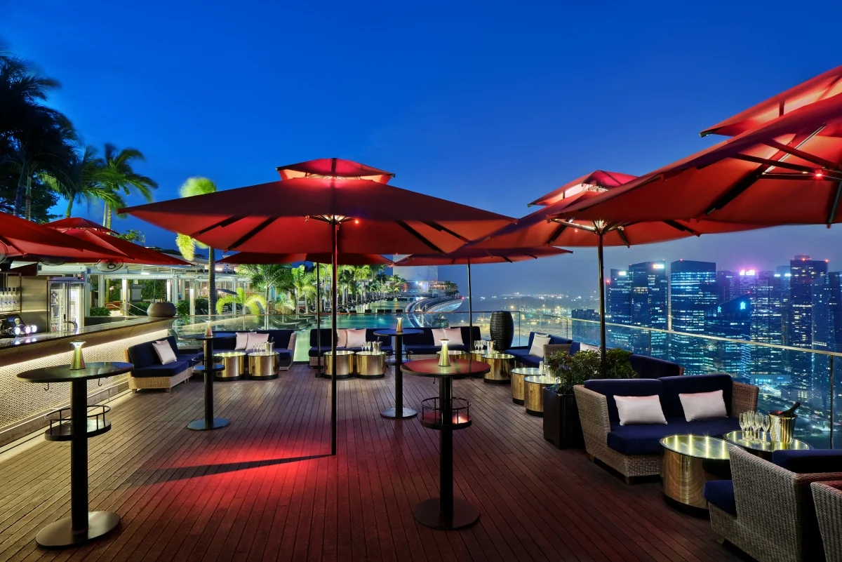 CÉ LA VI Sky Lounge