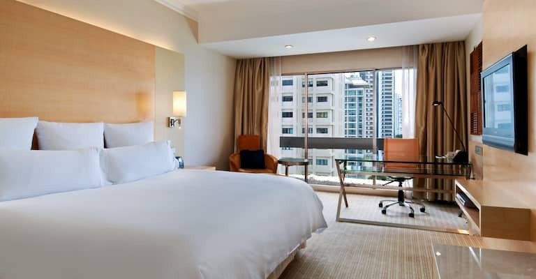 Hilton Singapore deluxe hotel room