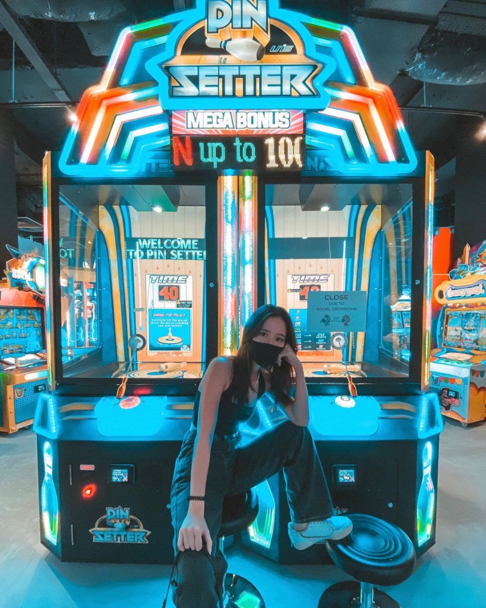 New World Carnival arcade Singapore Marina Square VR games