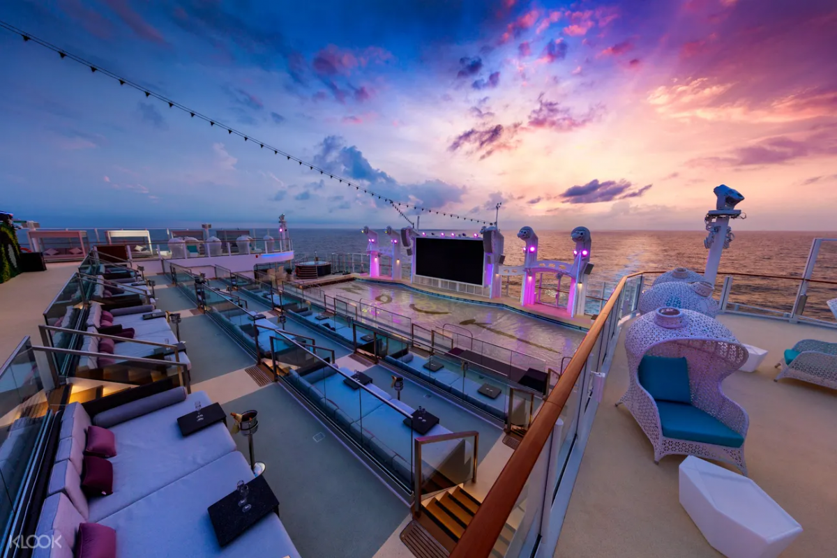 Cruise to nowhere Dream Cruises Singapore