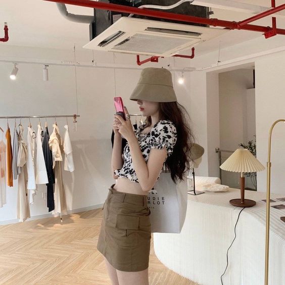 Girl shopping and taking photos
