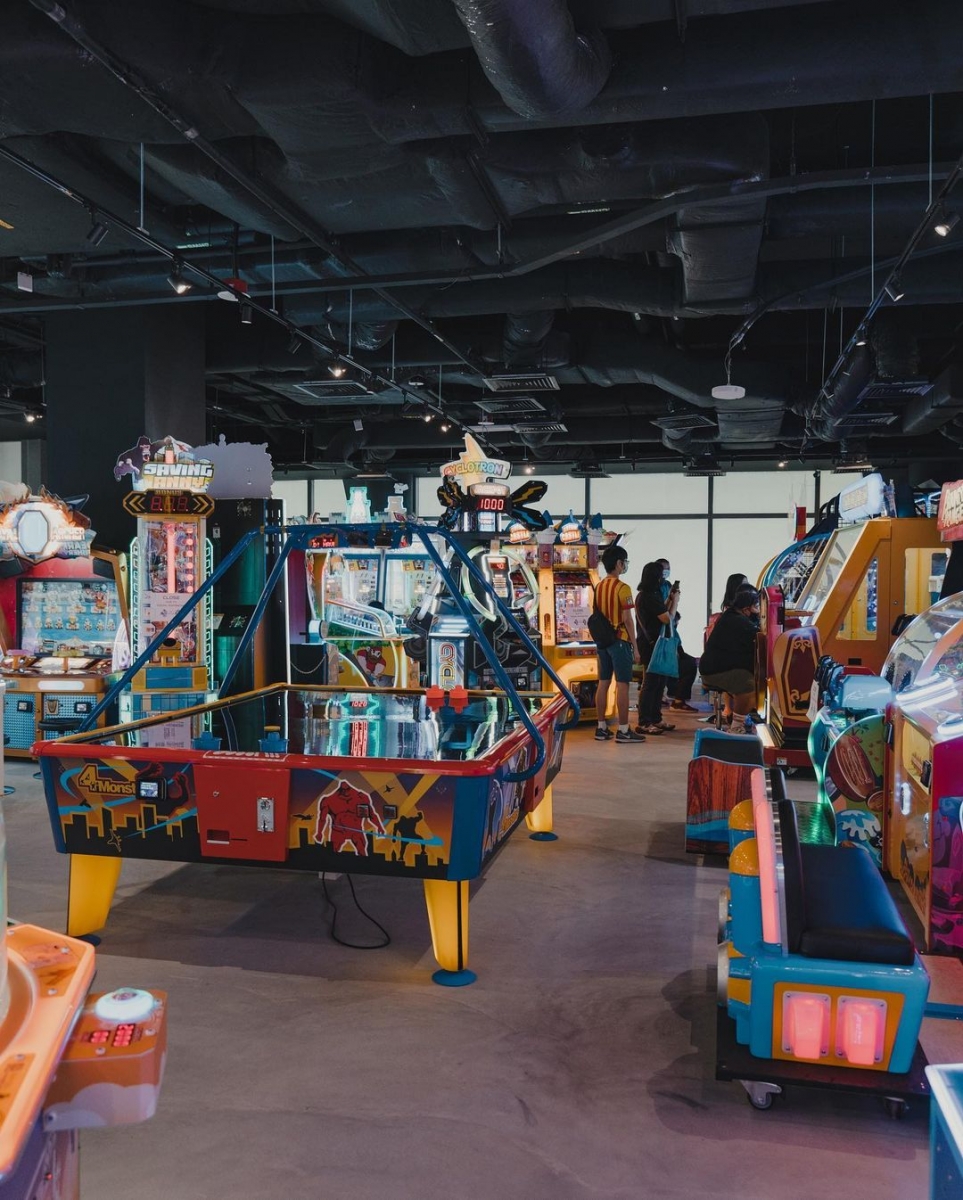 New World Carnival arcade Singapore Marina Square VR games