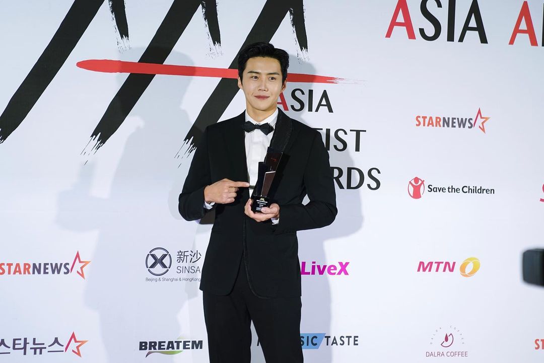 Kim Seon Ho at 2020 Asia Artist Awards