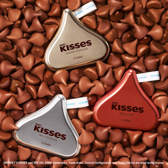 Etude House x Hershey's Kisses eyeshadow palettes