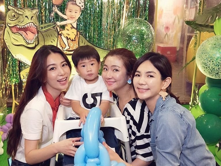 ella chen, selina jen and hebe tien with her son