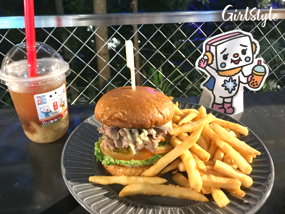 Slice Gyu pork Burger with fries at ac.kafe