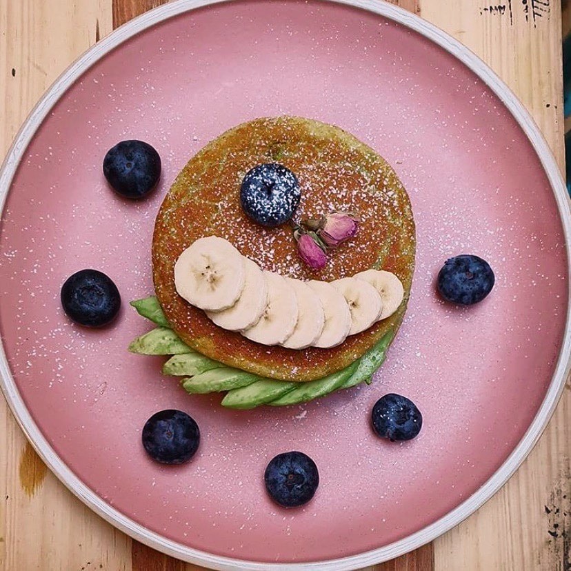 Avocado panckaes with fruits