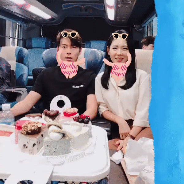Hyun Bin and Son Ye Jin goofing around