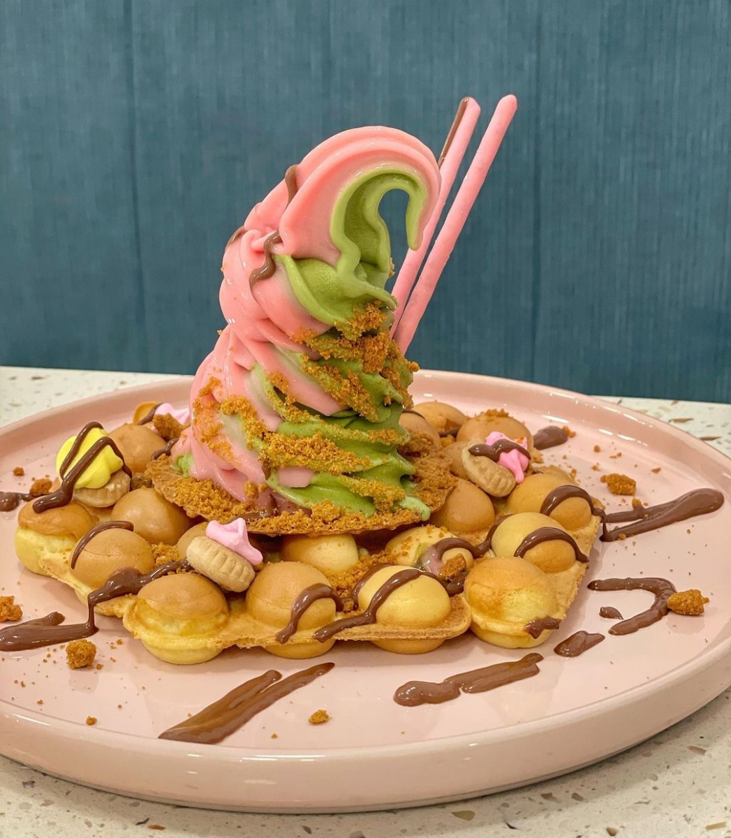 AM:PM cafe Singapore Ang Mo Kio egglet waffles