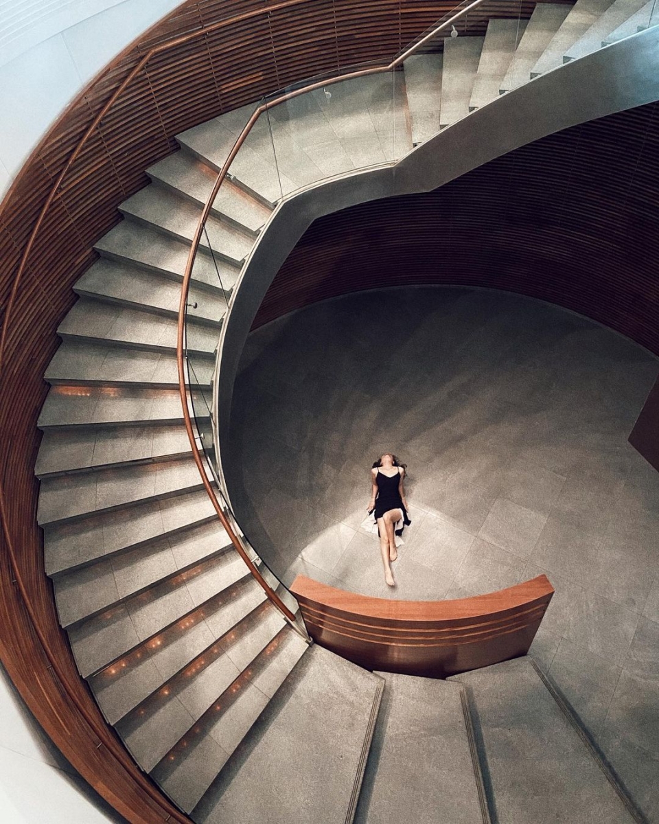 grey staircase at ACM Asian Civilisations Museum