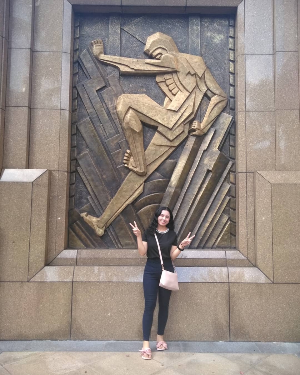parkview square bronze statue on wall