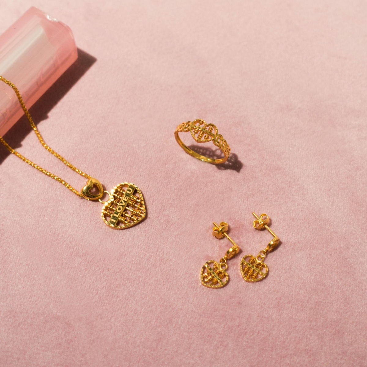 Maxi-Cash Valentine's Day jewellery collection 2021