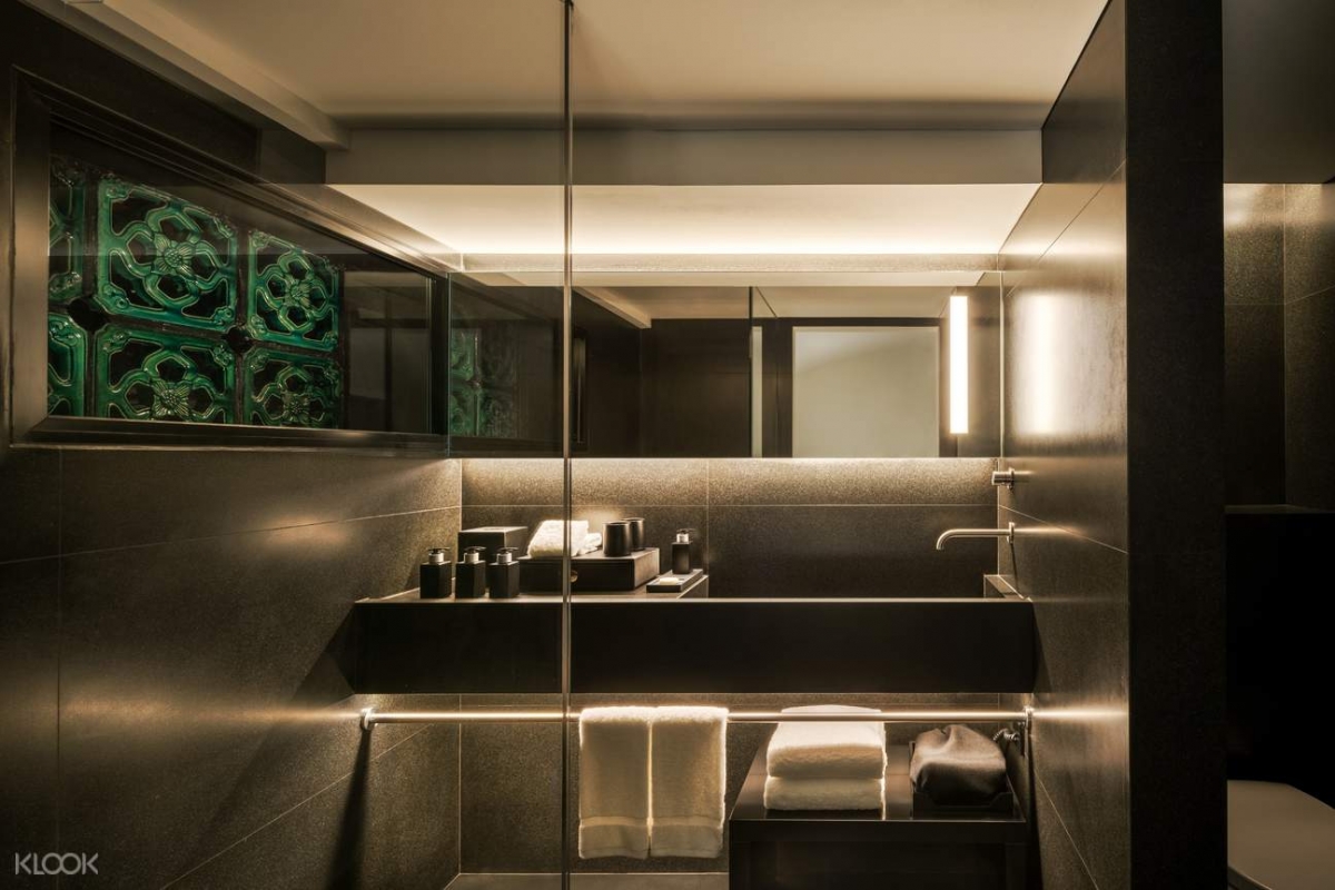 Duxton Reserve Singapore bathroom