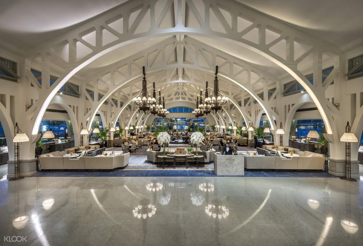 The Fullerton Bay Hotel lobby