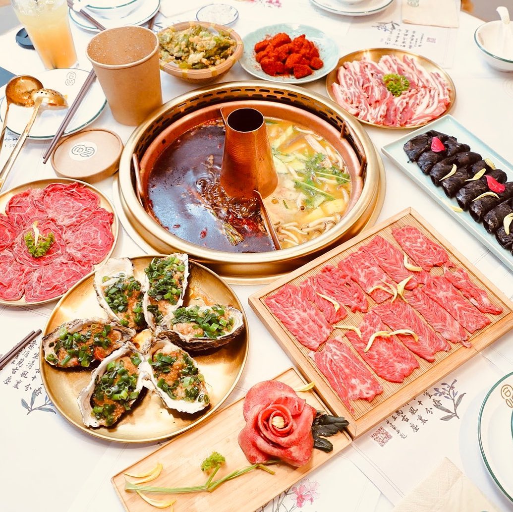 Tong Xin Ru Yi Traditional Hotpot beef and oysters