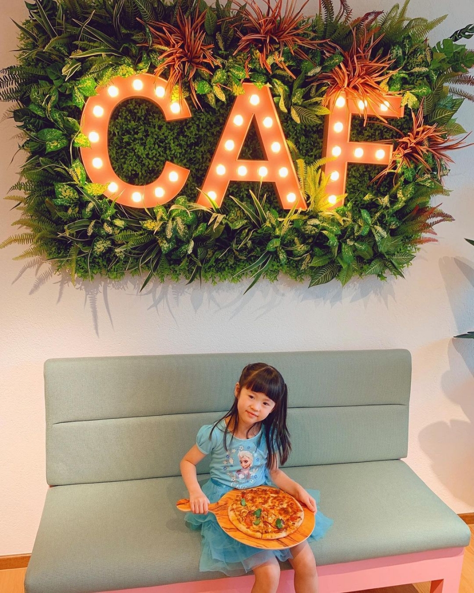 caf clickafood pastel cafe singapore