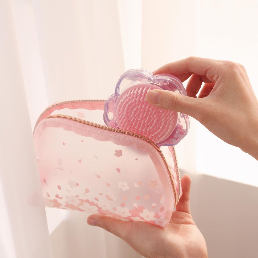 Daiso Korea Dreaming Blossom comb back view