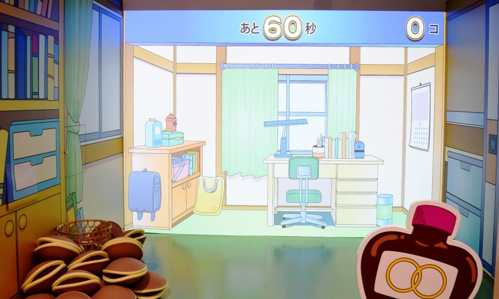 dorarmon department store tokyo screen with dorayaki