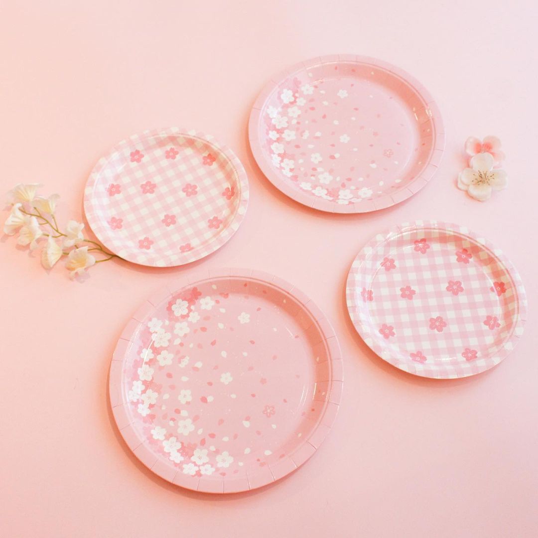Daiso Korea Dreaming Blossom paper plates