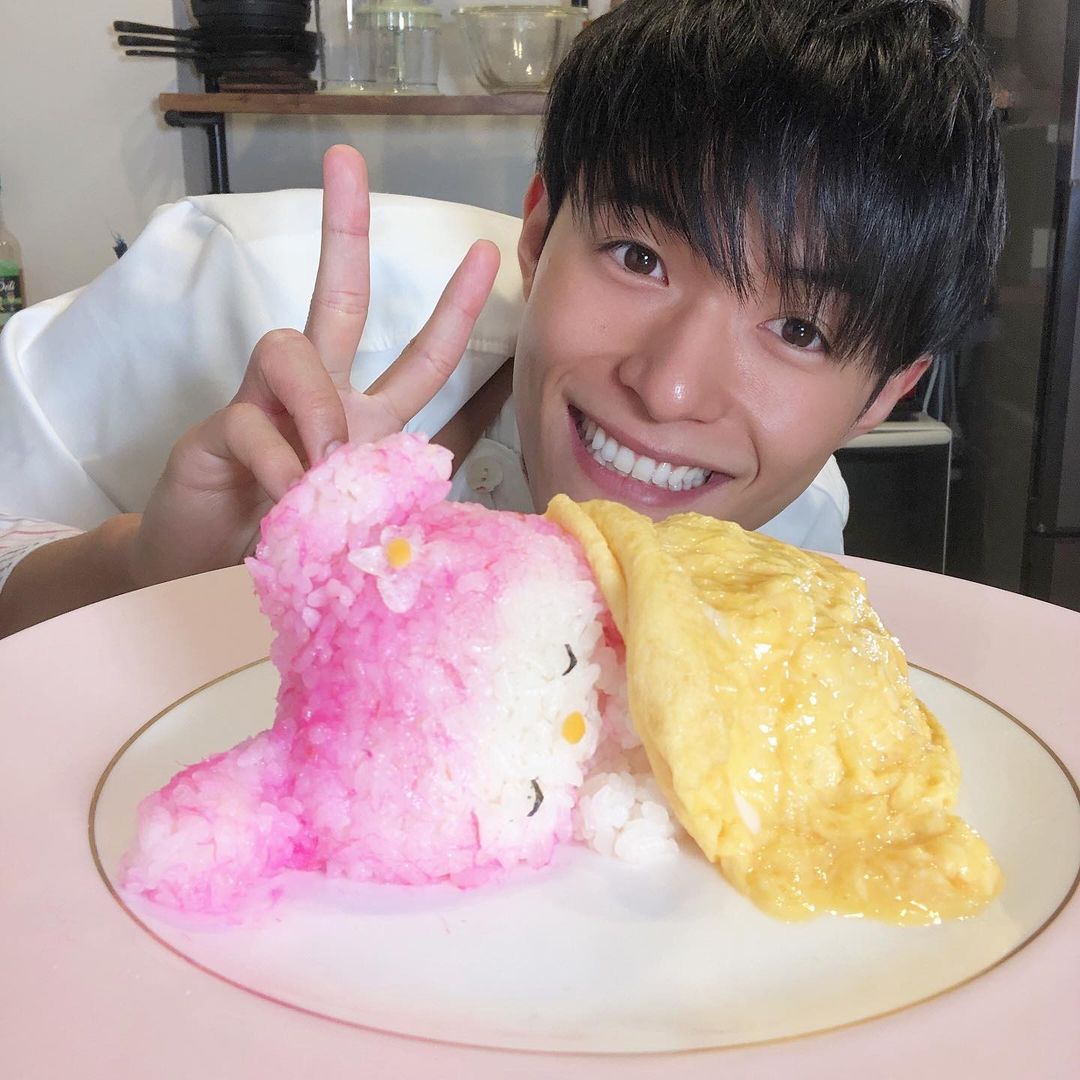 japanese chef ikeda koh and my melody rice with omelette