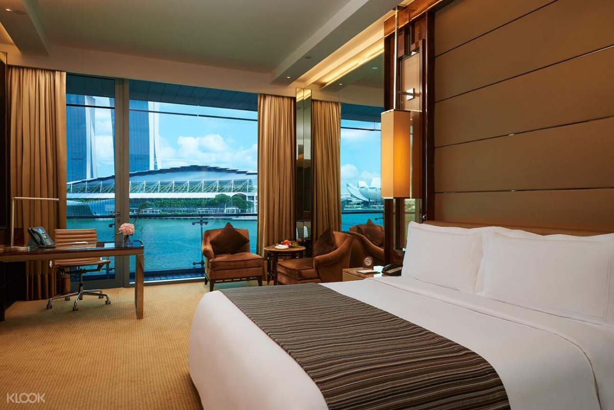 The Fullerton Bay Hotel bay view room
