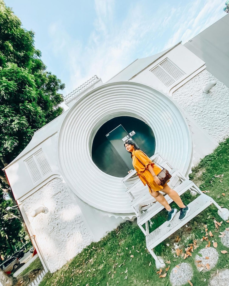 Vintage Camera's Museum entrance