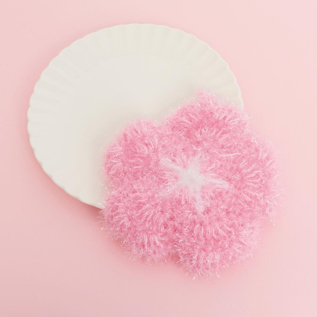 Daiso Korea Dreaming Blossom sponge