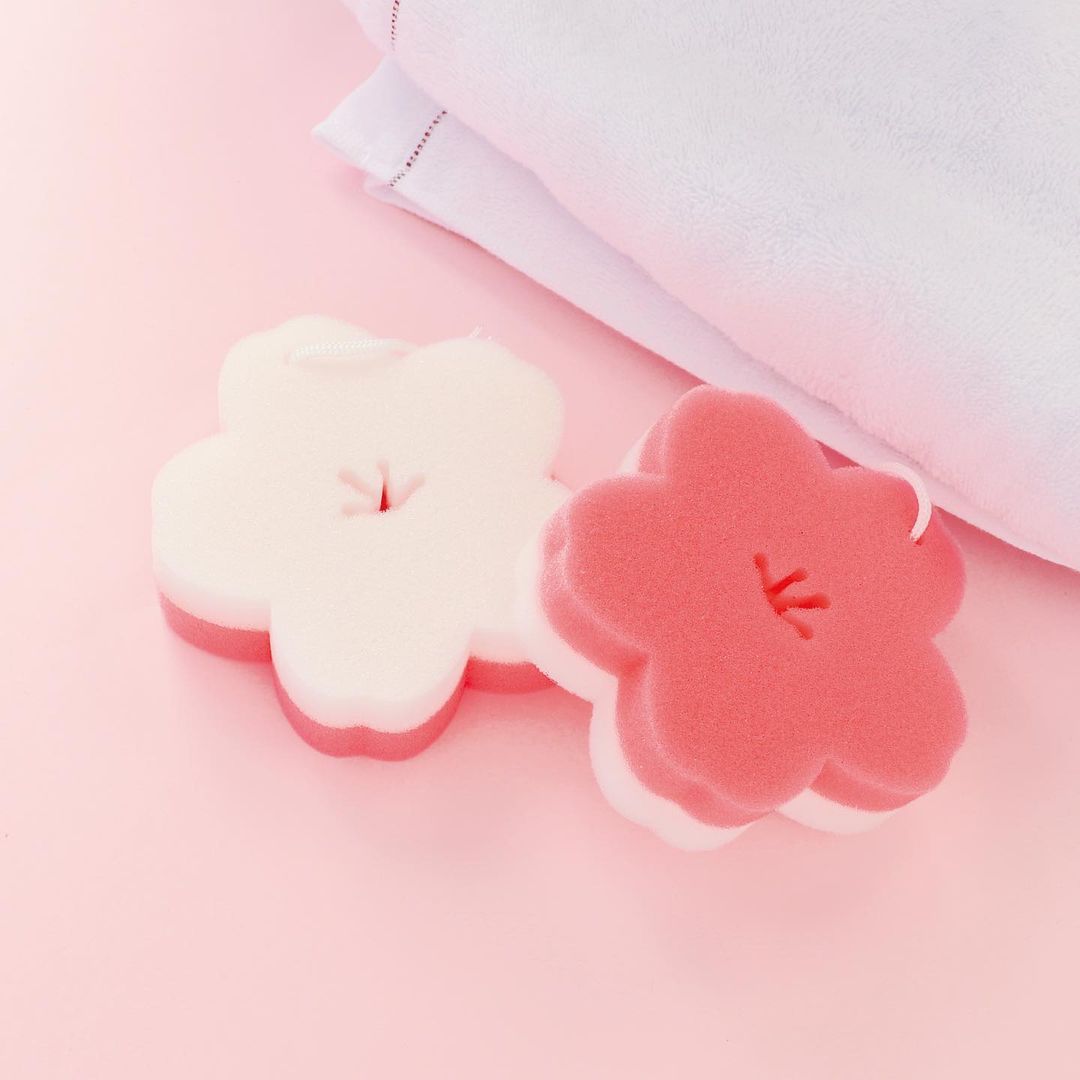 Daiso Korea Dreaming Blossom candles