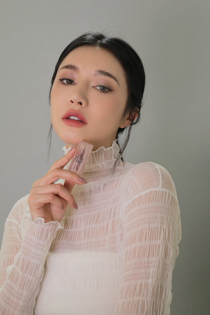 3CE lipstick in Hazy Rose