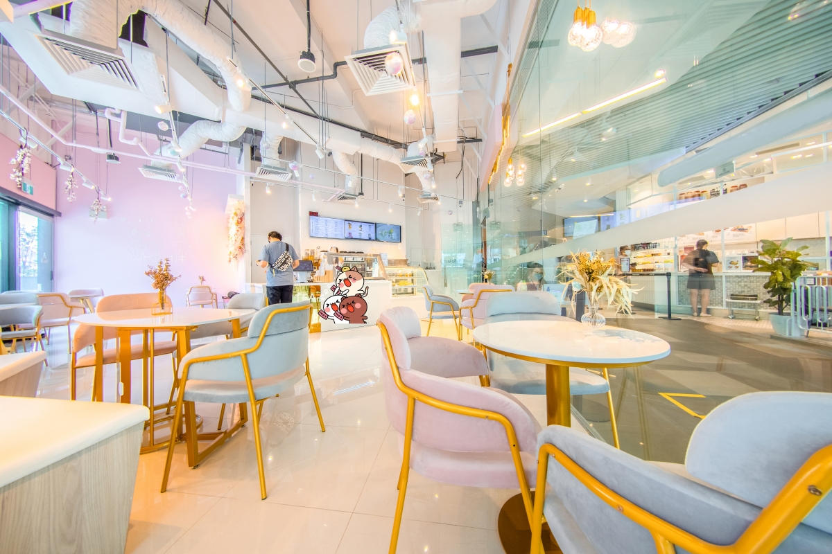 YTEA pink bubble tea cafe singapore