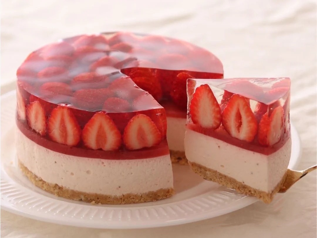 Japanese-style cheesecake with strawberries in jelly