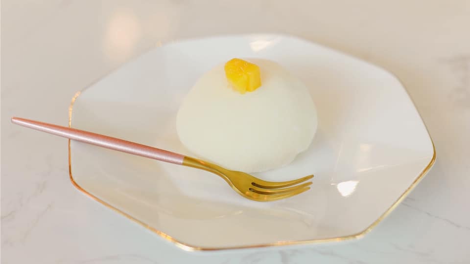mango daifuku at ytea cafe