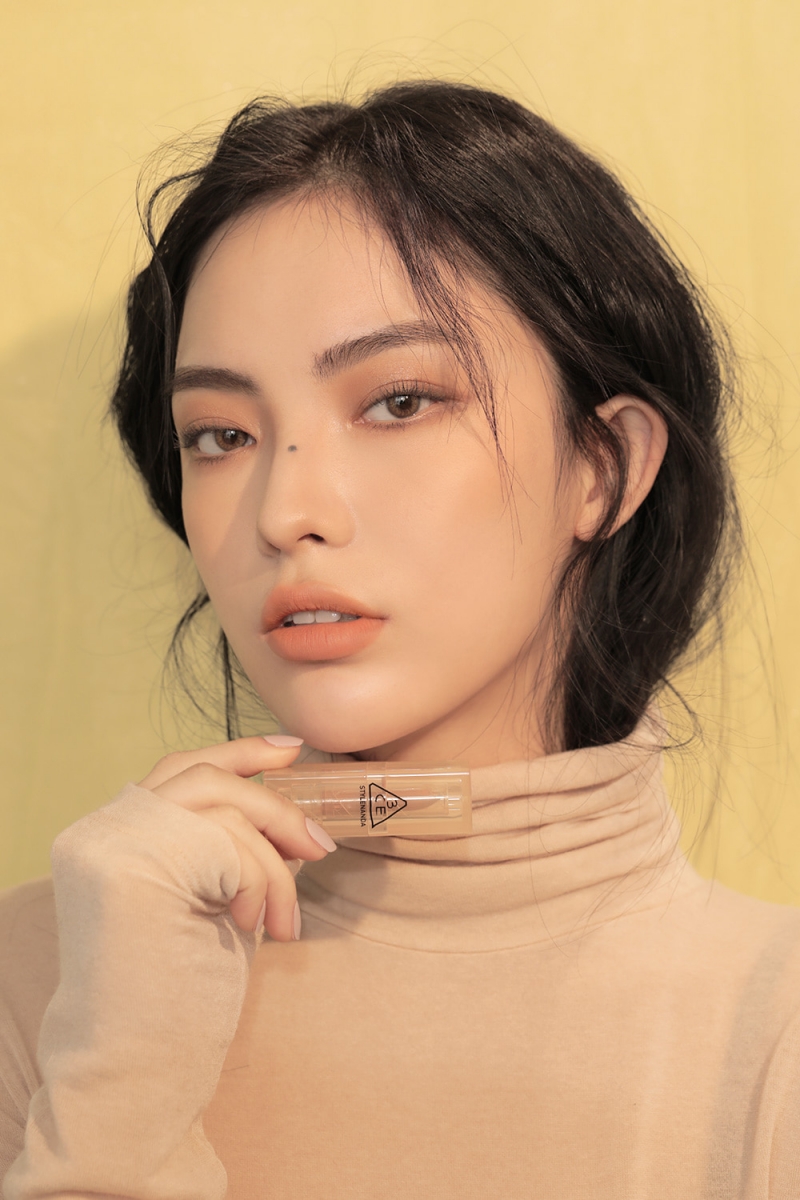 3CE lipstick in Warmish Move