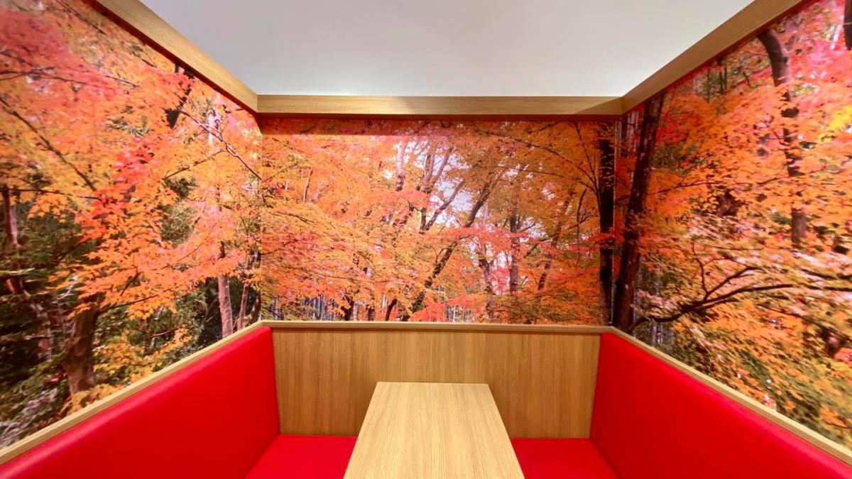 MoMiJi cafe autumn room