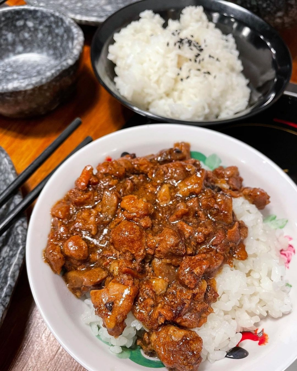 Braised pork rice at Feima Stone Hotpot