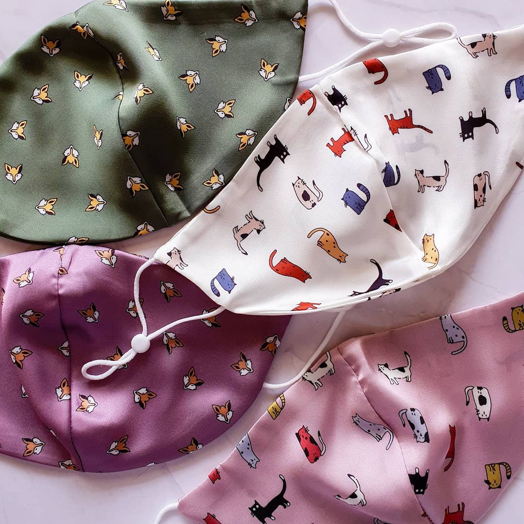 Cat print Mulberry silk mask Singapore TheGlowLifeSg