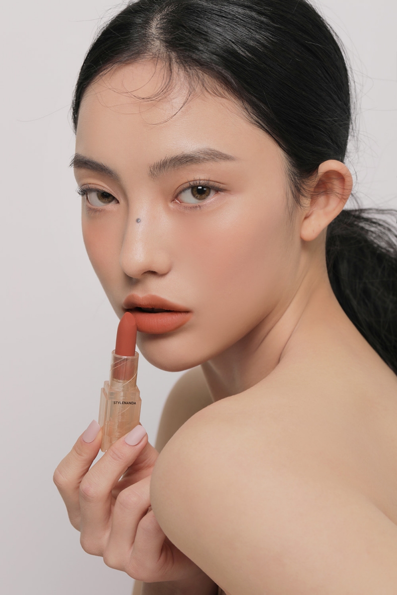 3CE lipstick in Orange Breeze