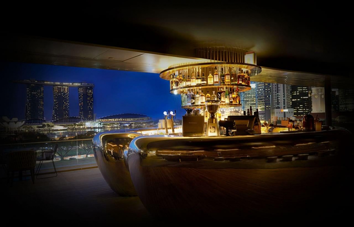 Smoke & Mirrors rooftop bar